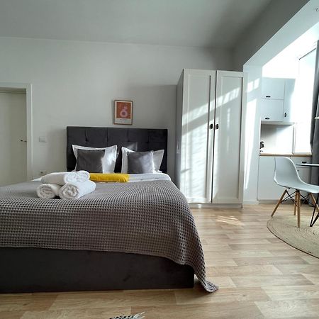 Bricks Studio Apartments Τίρανα Εξωτερικό φωτογραφία