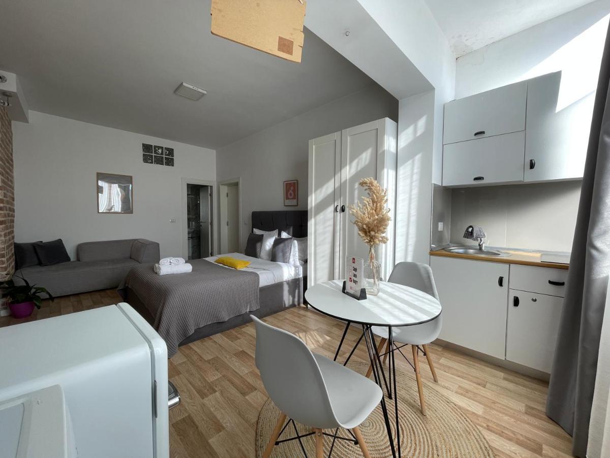 Bricks Studio Apartments Τίρανα Εξωτερικό φωτογραφία