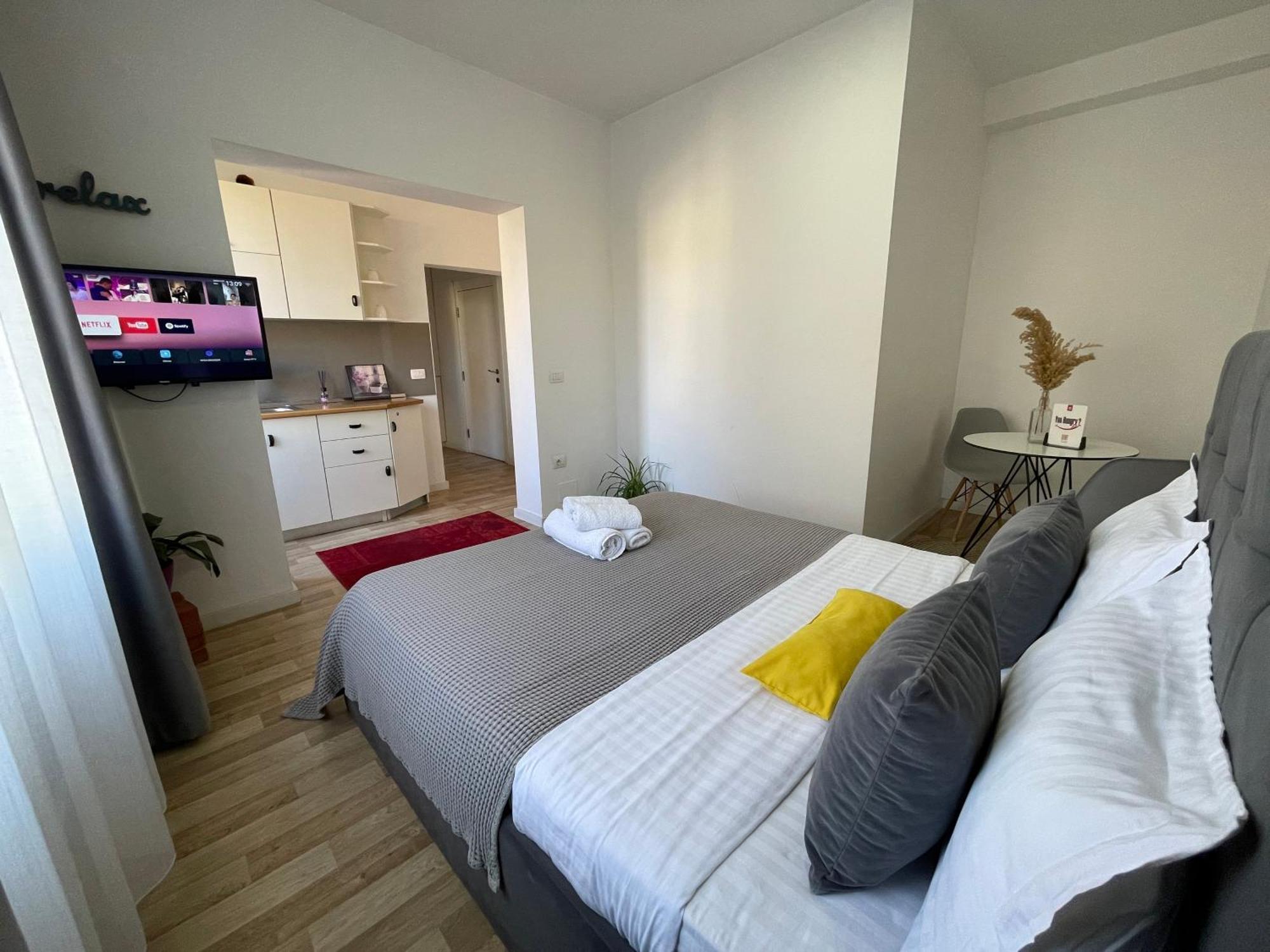 Bricks Studio Apartments Τίρανα Εξωτερικό φωτογραφία