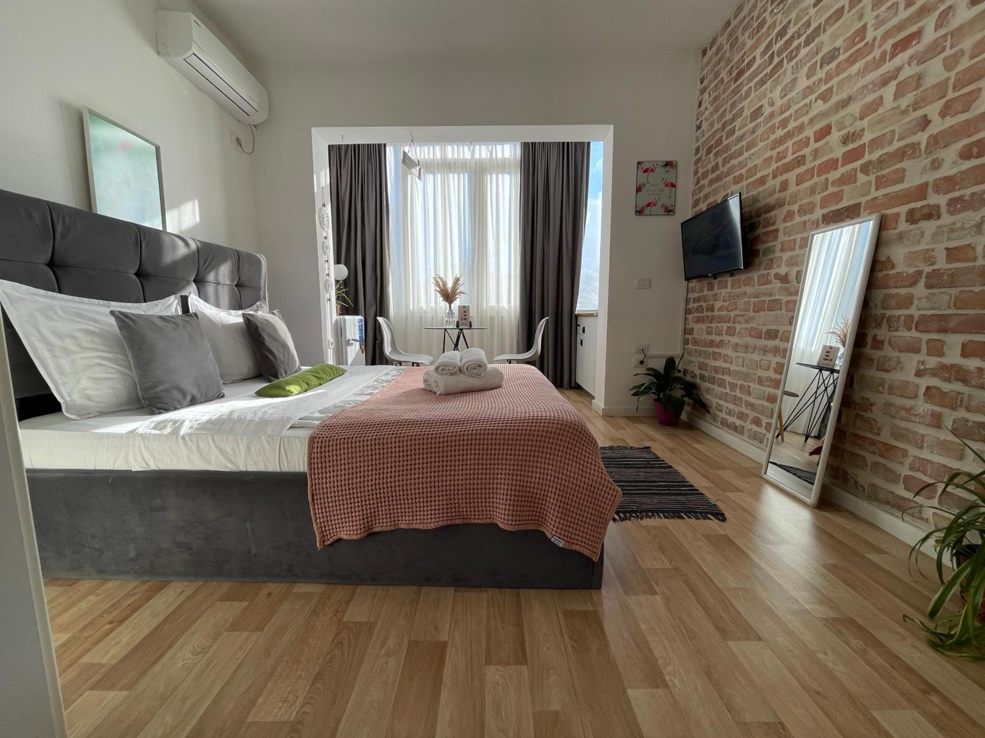 Bricks Studio Apartments Τίρανα Εξωτερικό φωτογραφία