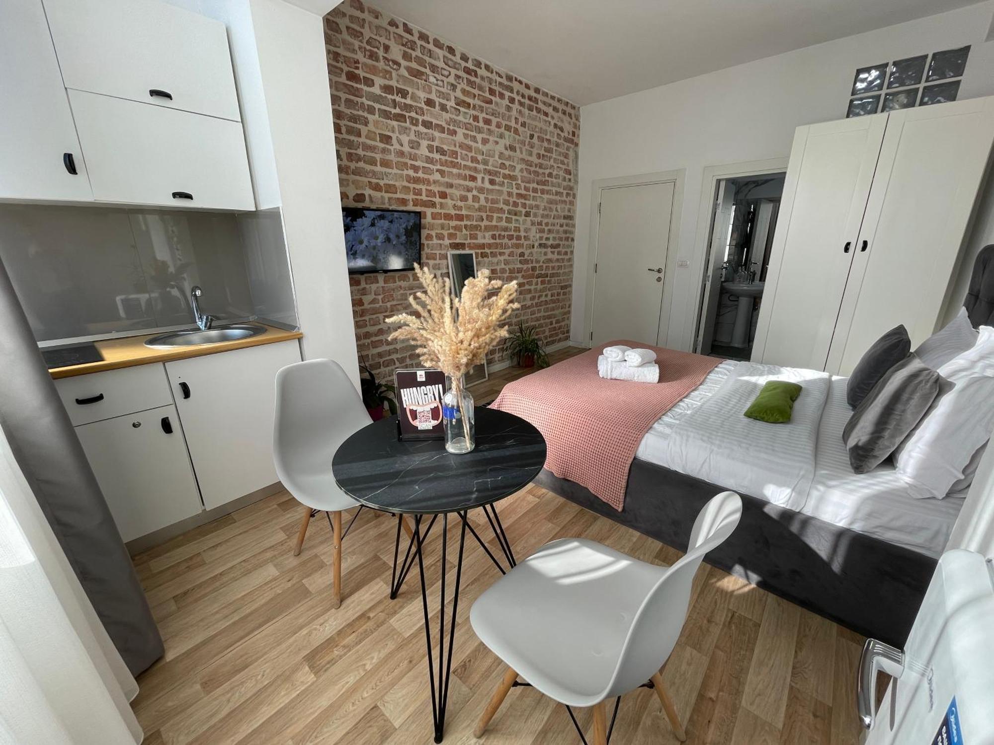 Bricks Studio Apartments Τίρανα Εξωτερικό φωτογραφία