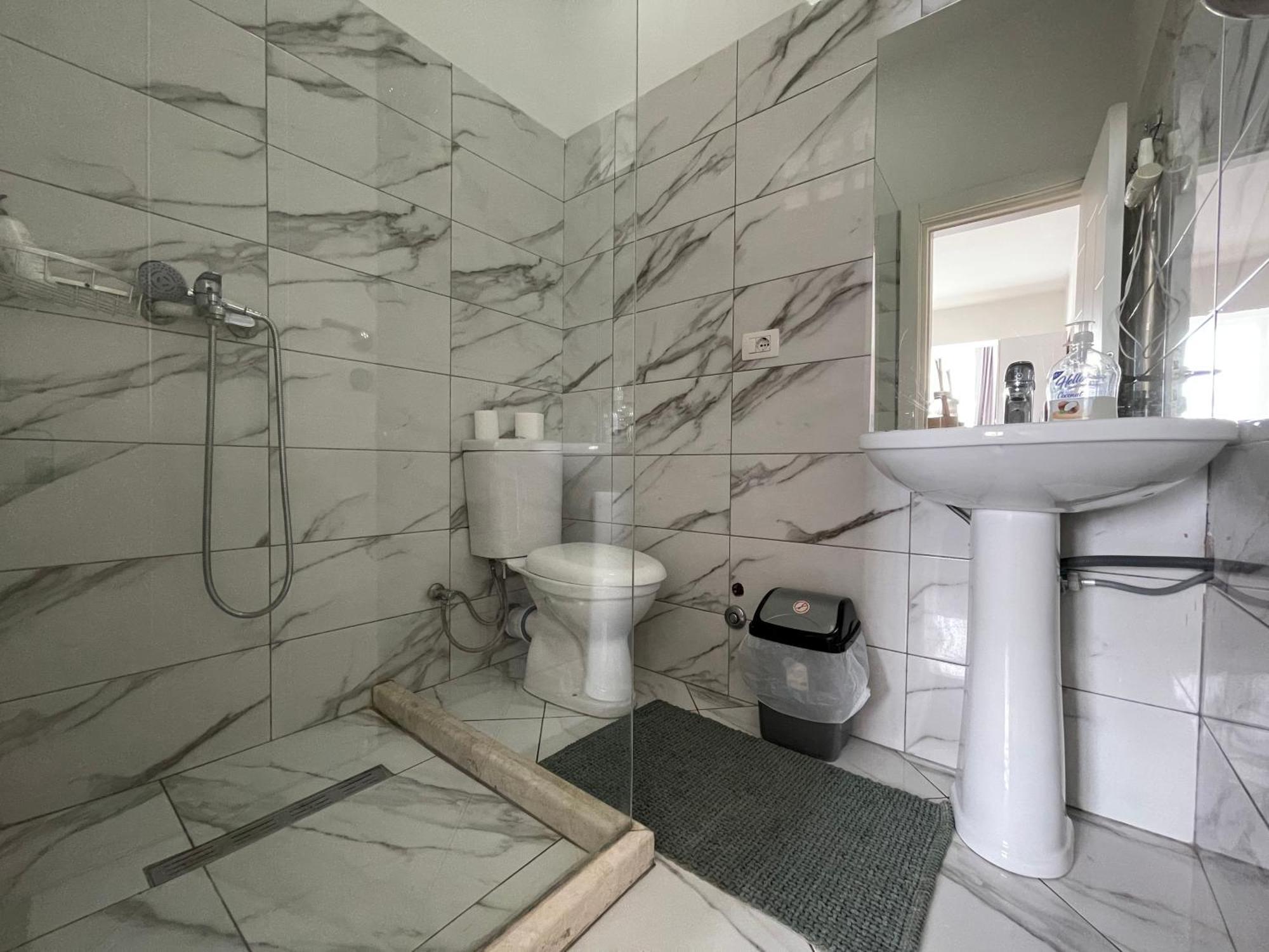 Bricks Studio Apartments Τίρανα Εξωτερικό φωτογραφία