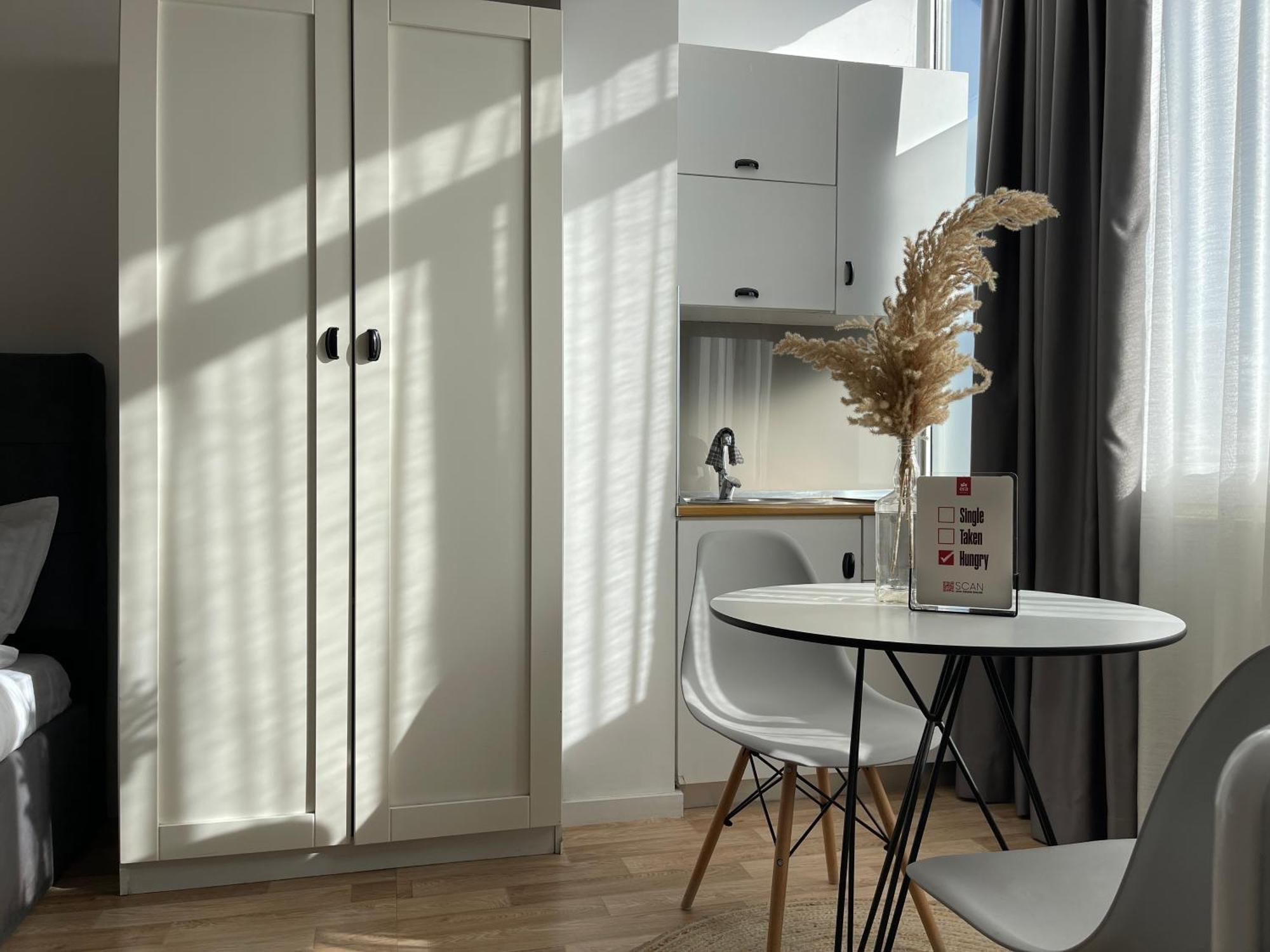 Bricks Studio Apartments Τίρανα Εξωτερικό φωτογραφία